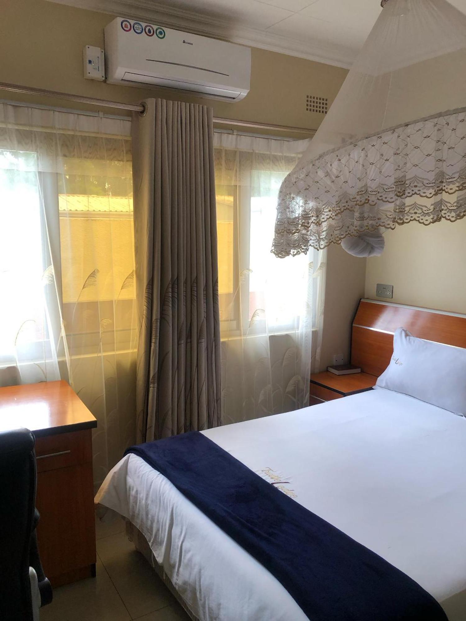 Travelodge Blantyre Kültér fotó