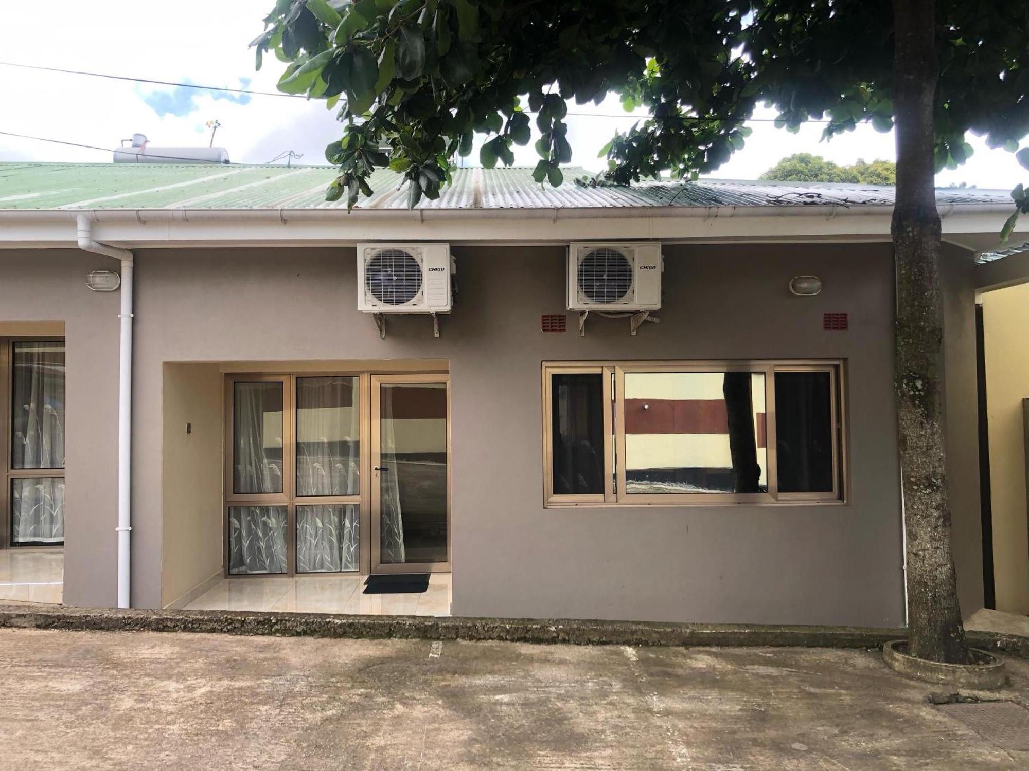 Travelodge Blantyre Kültér fotó