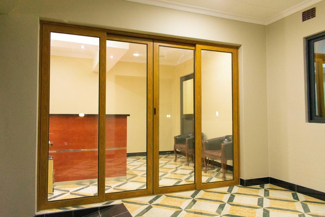 Travelodge Blantyre Kültér fotó